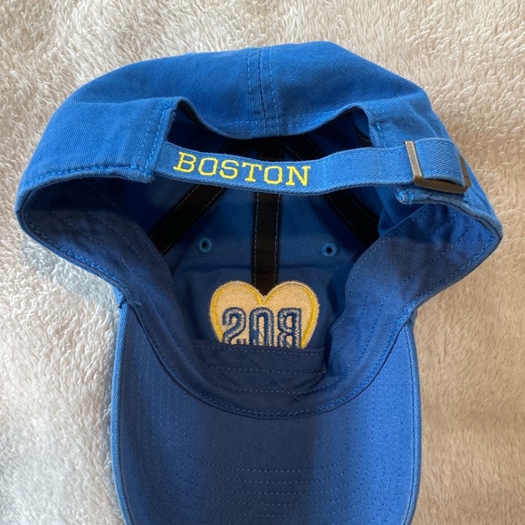 Boston 💛 Hat - Picture 2 of 4
